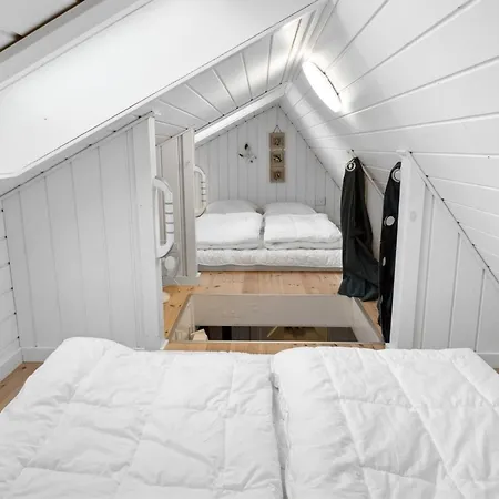 Alwina - 1-5km From The Sea In Nw Jutland By Interhome *